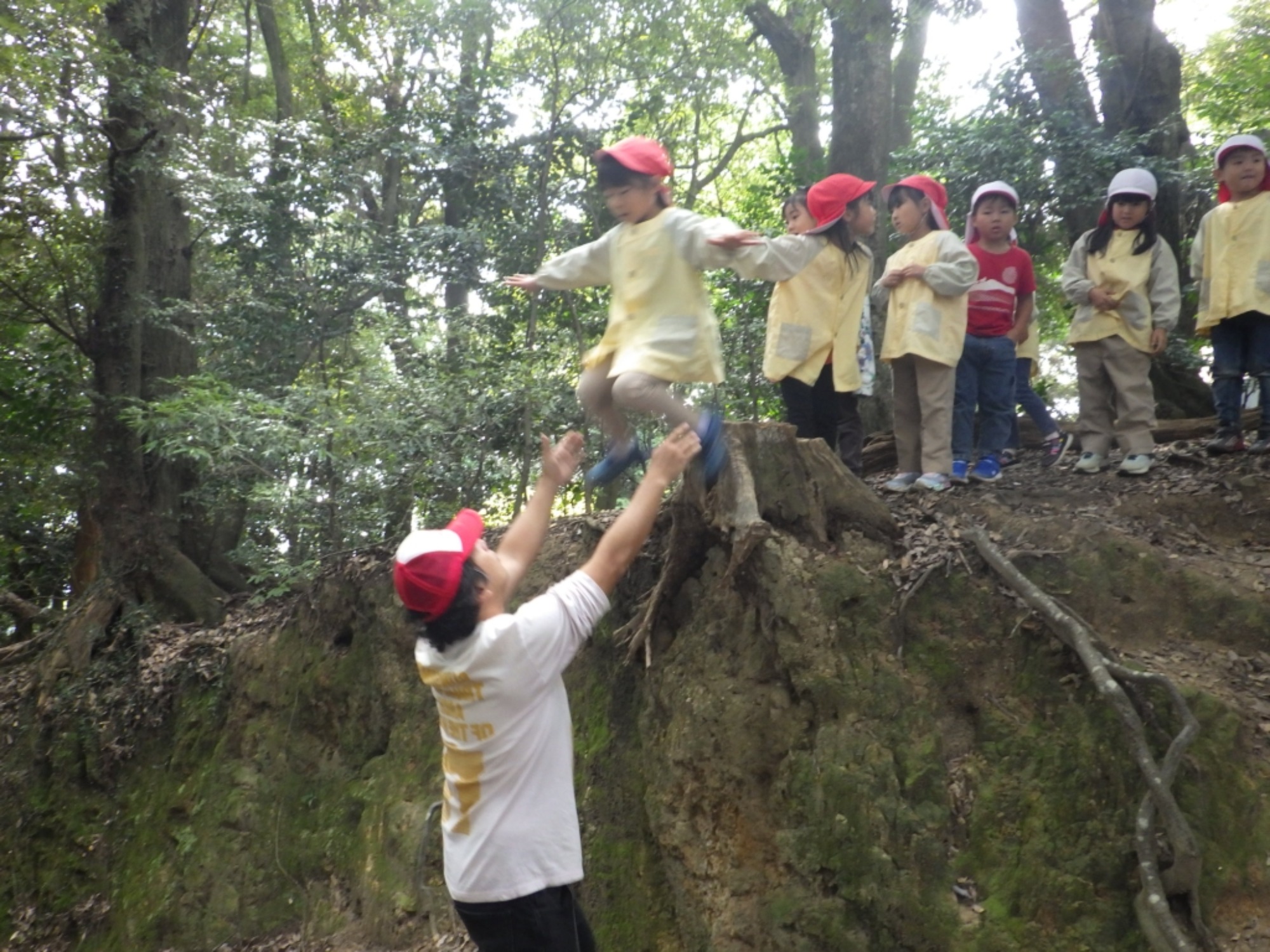 【年長】10/31　村積山　園外保育（2/3）