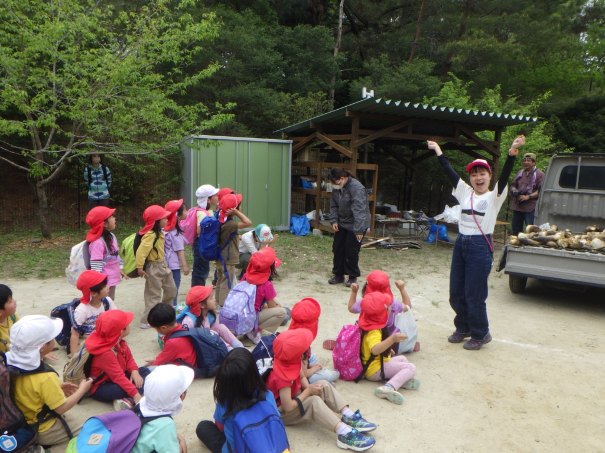 【年長】4/22　村積山　園外保育