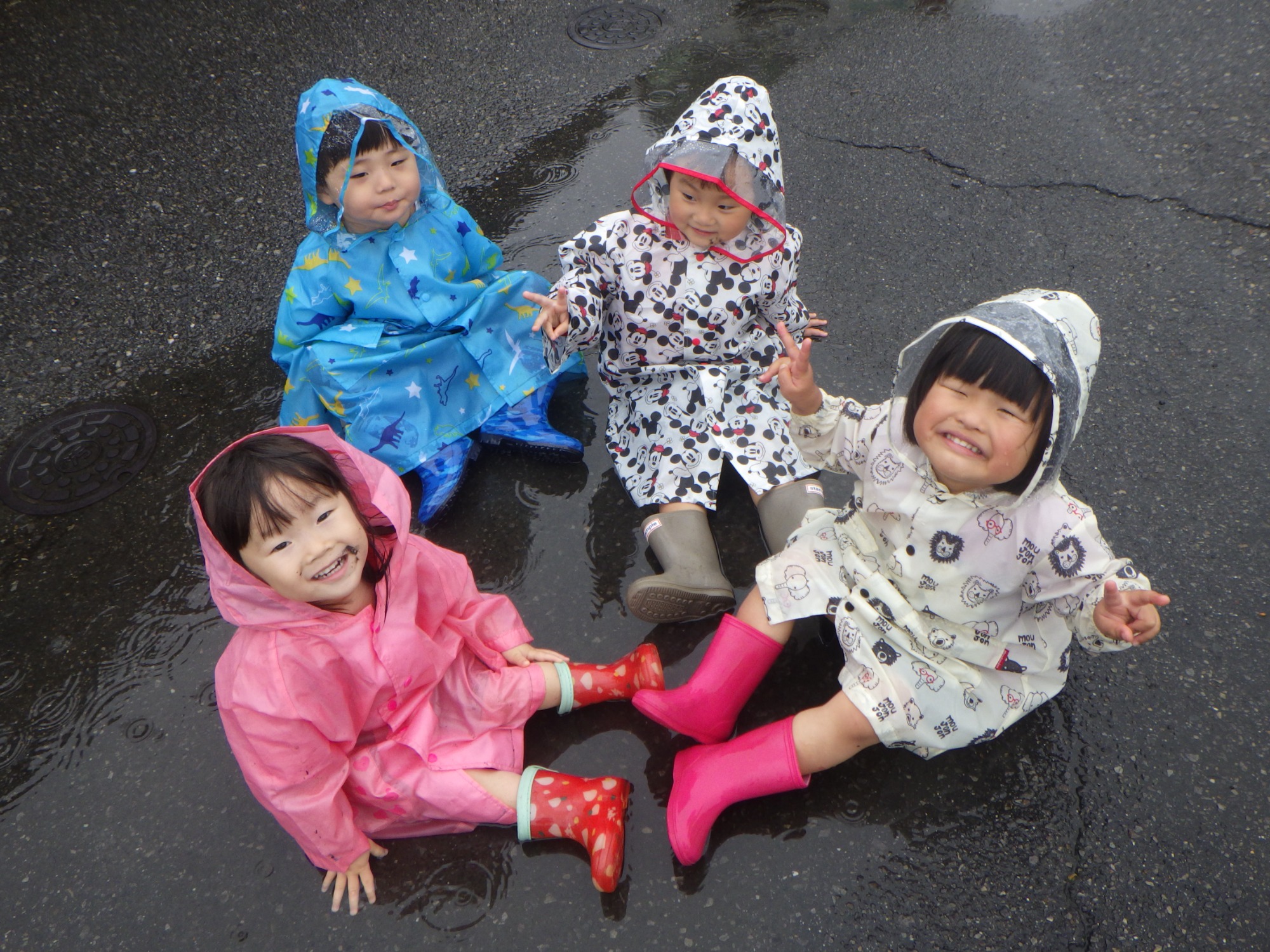 雨は外で遊べない？