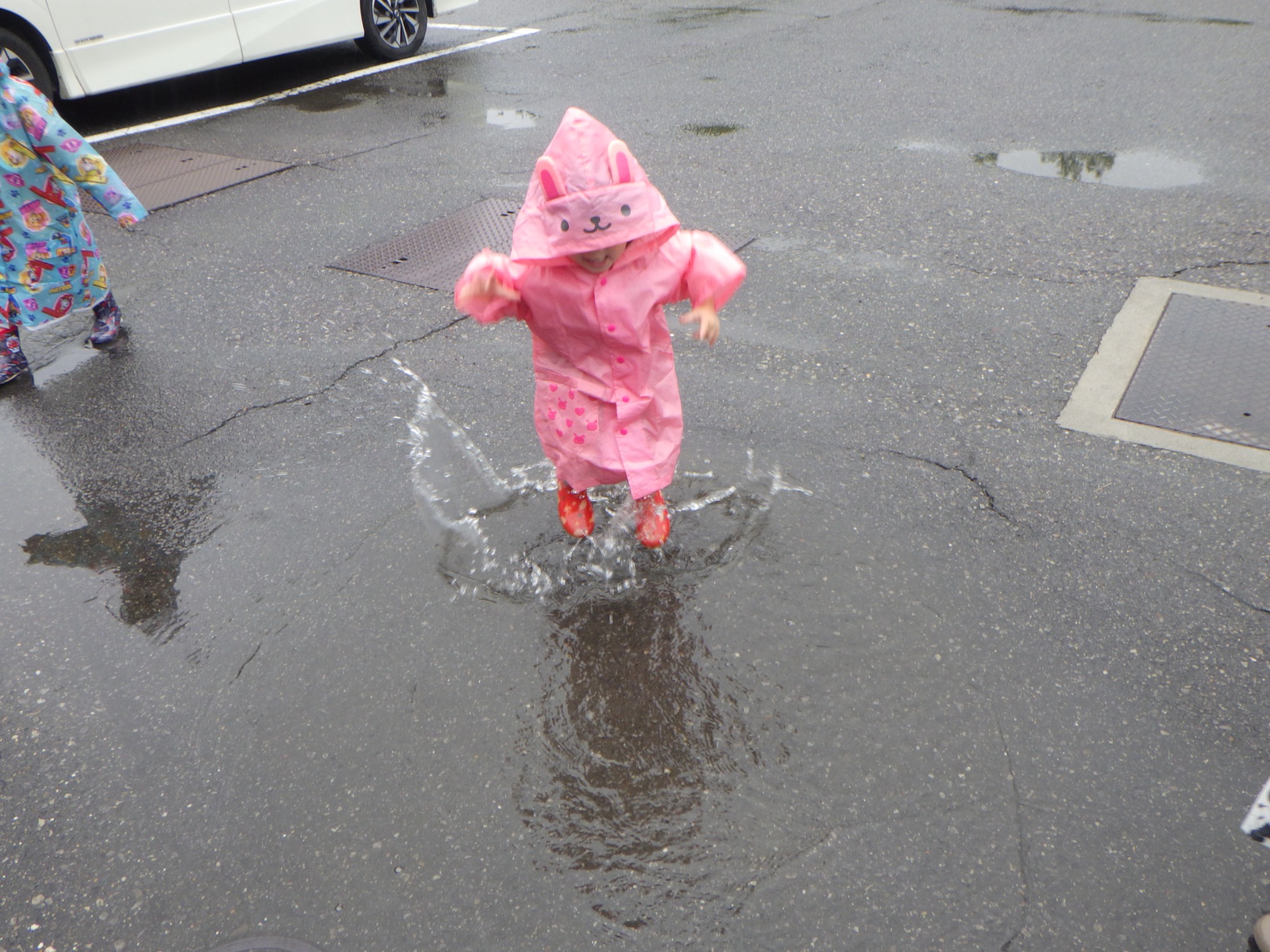 雨は外で遊べない？