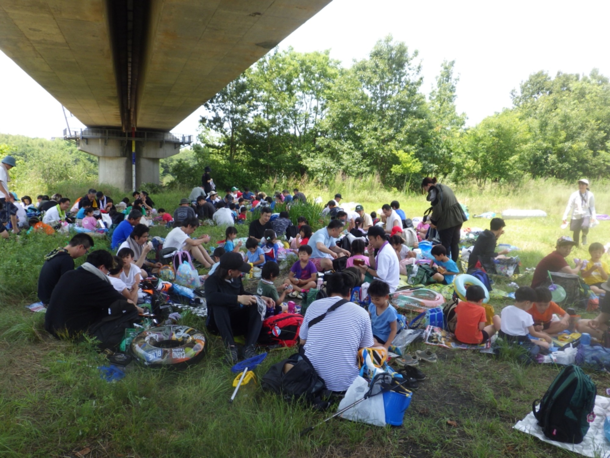 【年長】6/19　川遊び園外保育（1/2）