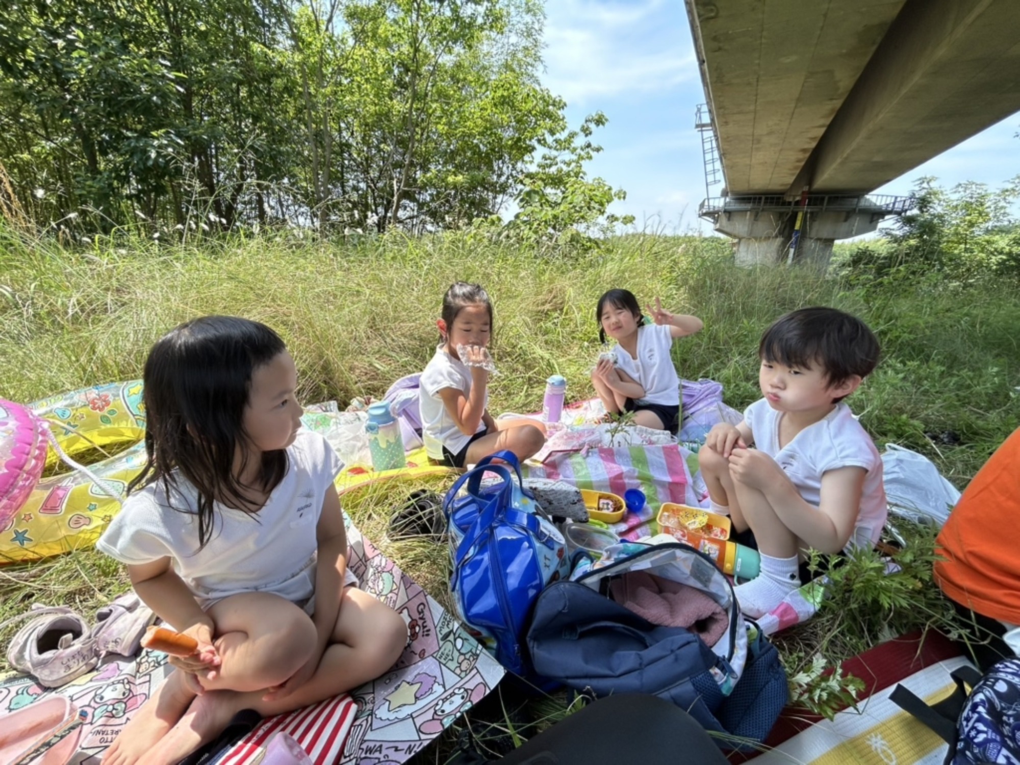 【年長】6/19　川遊び園外保育（1/2）
