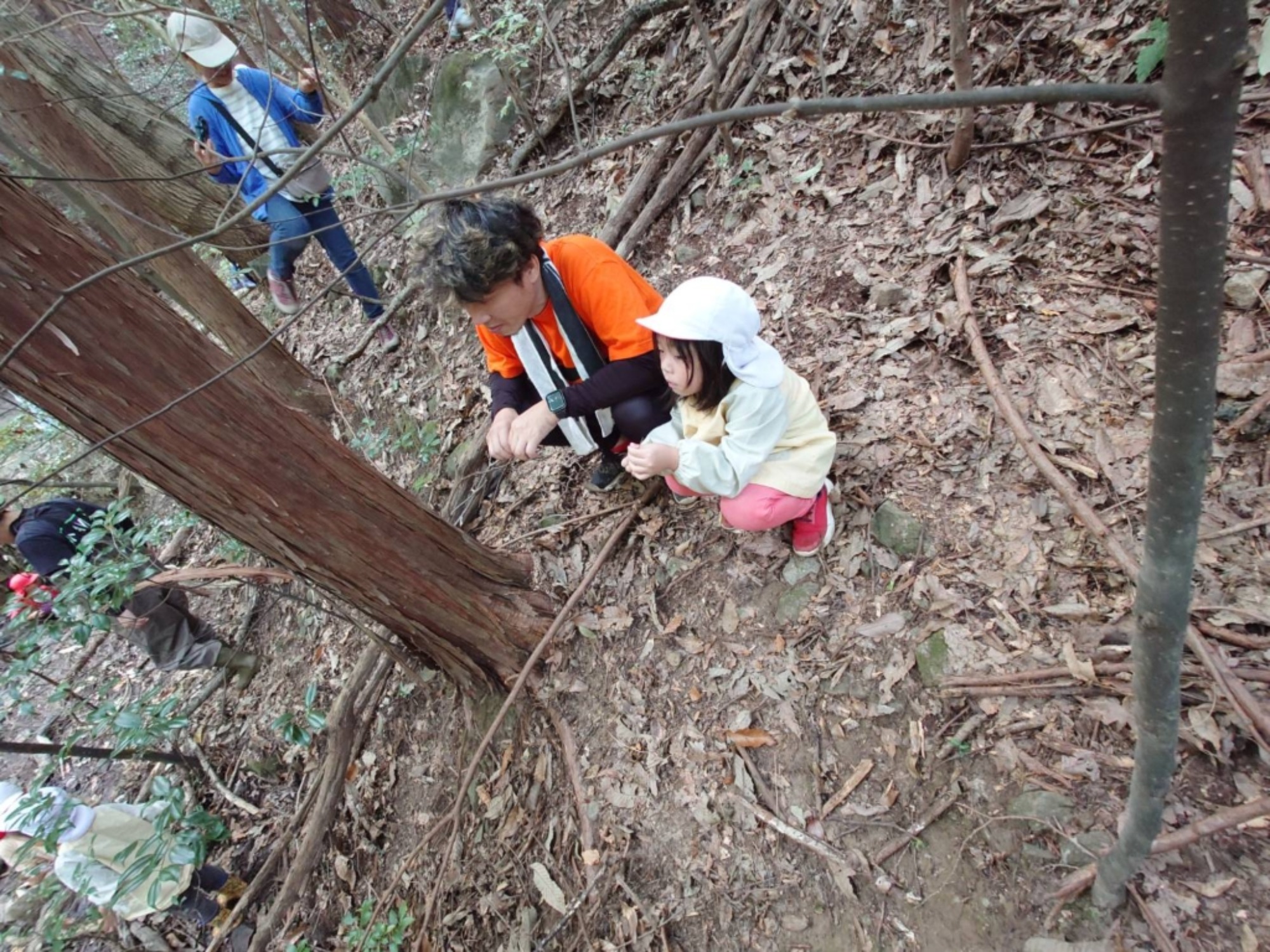【年長】村積山　イノシシ沼　園外保育（2/4）