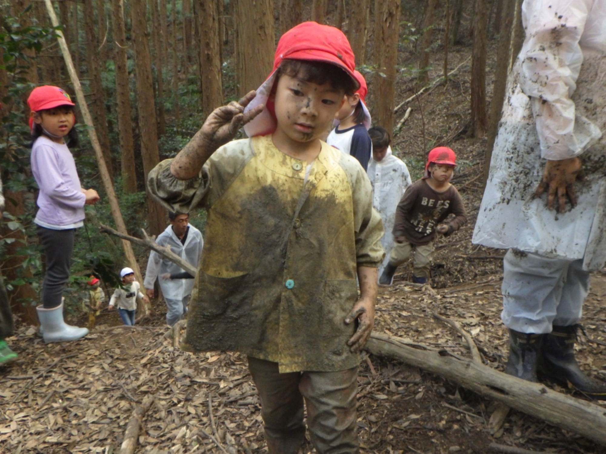 【年長】村積山　イノシシ沼　園外保育（3/4）