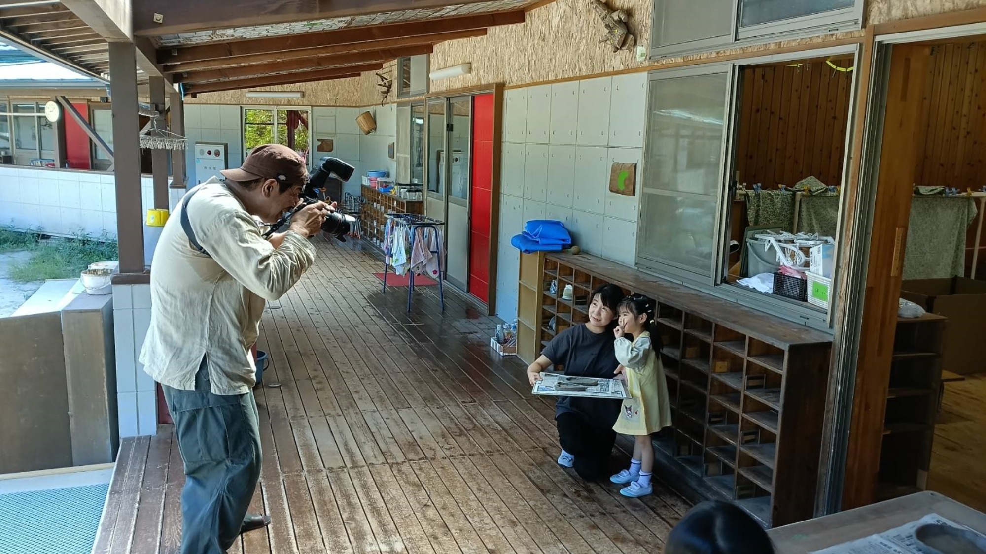 親子で食器　木の実拾い