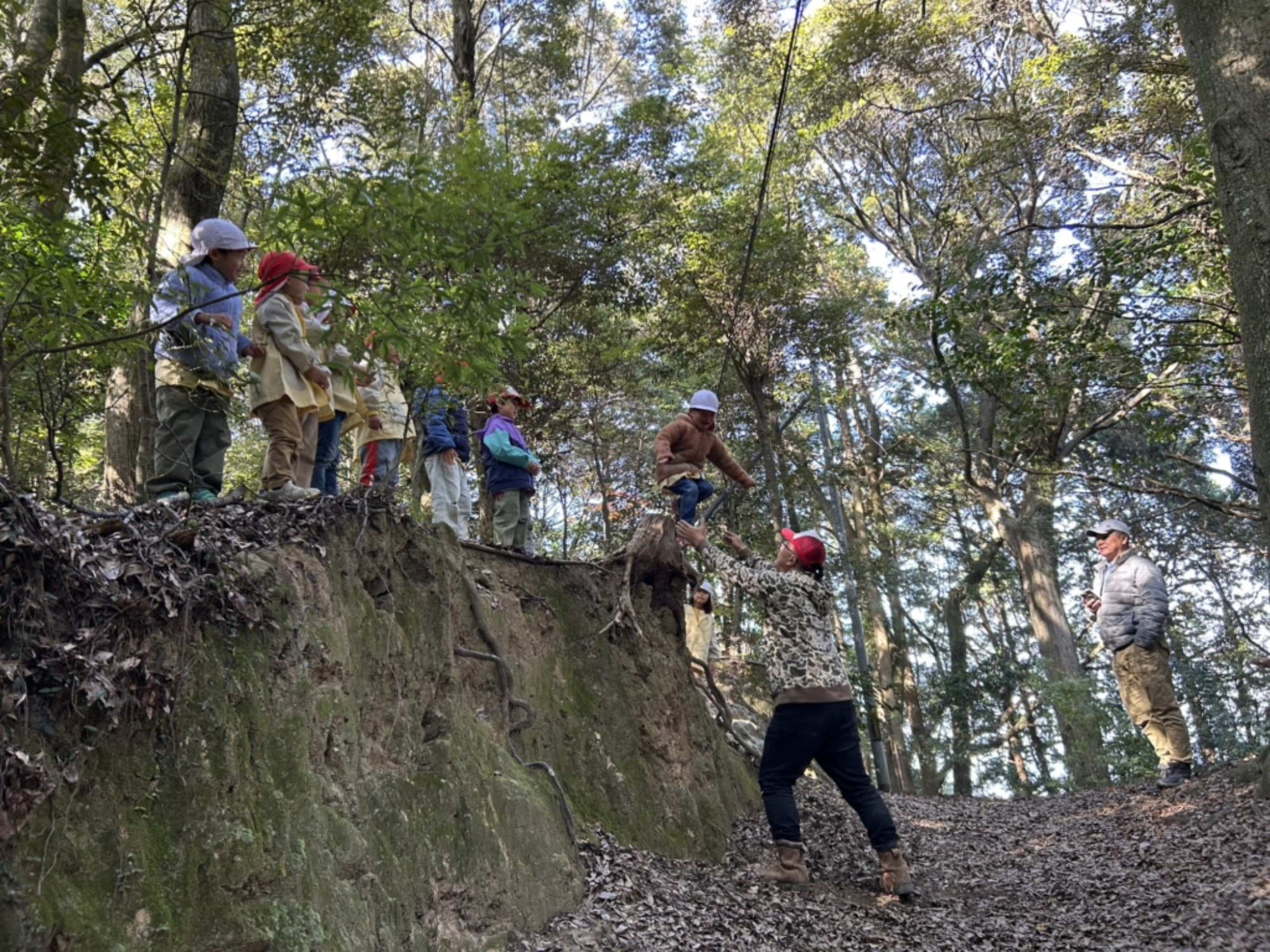 【年長】11/7　村積山　園外保育（3/4）