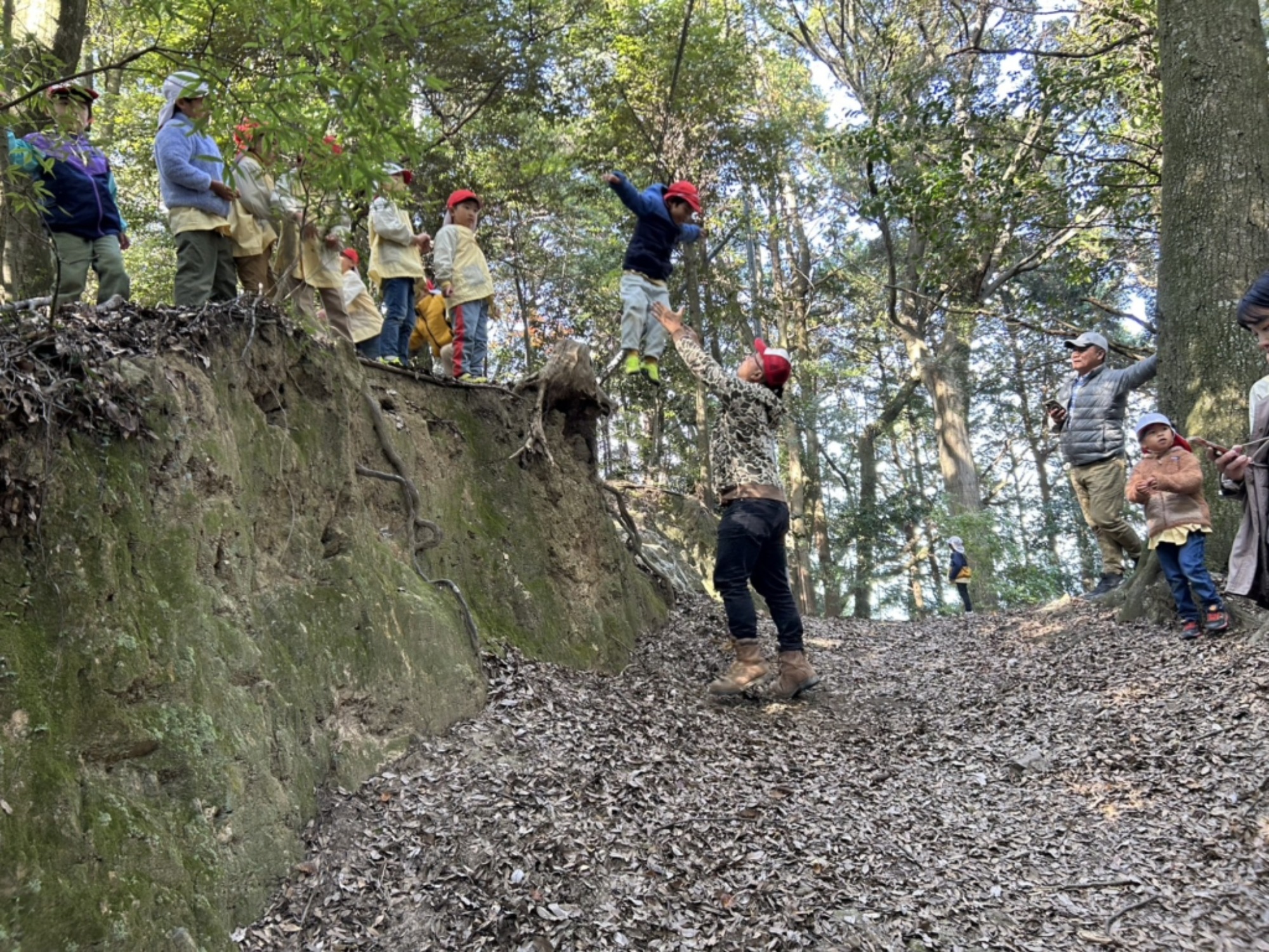 【年長】11/7　村積山　園外保育（3/4）