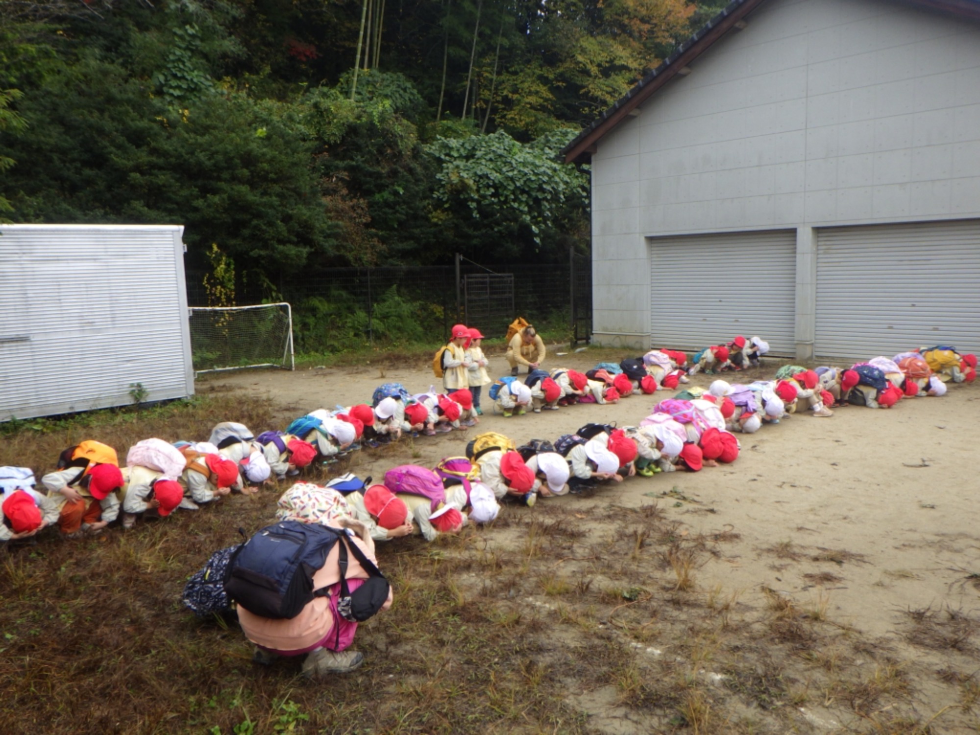 【年中】11/10　村積山　園外保育（1/3）