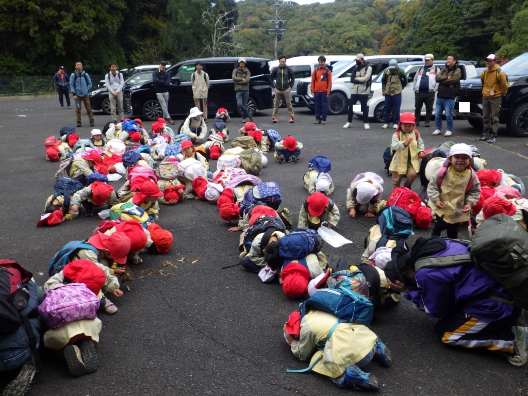 【年少】11/11　村積山　園外保育（1/3）