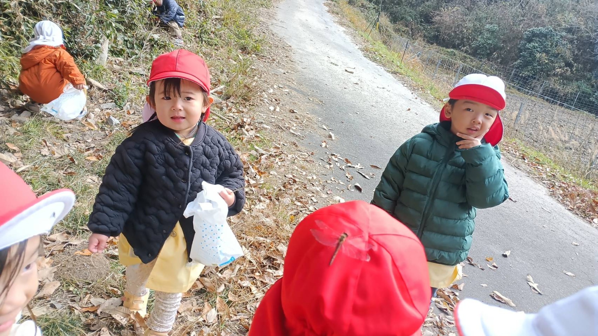 【くも】12/11 村積山 園外保育