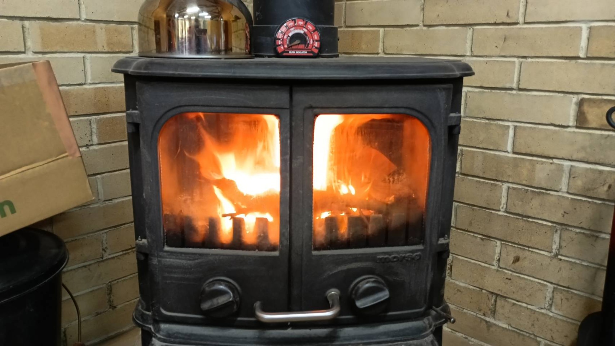 薪ストーブ 点火式