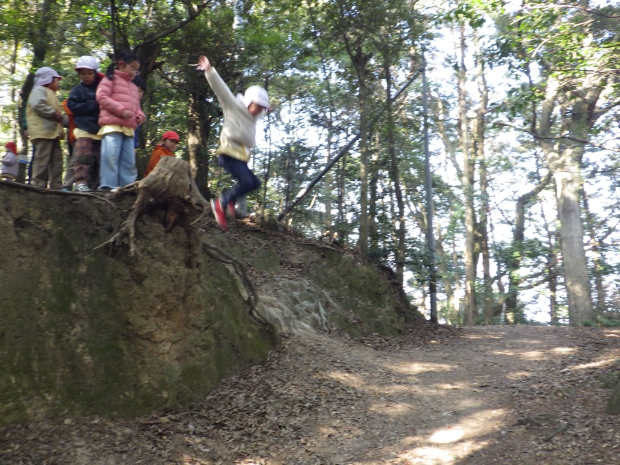 【年長】2/16　村積山　園外保育（3/4）