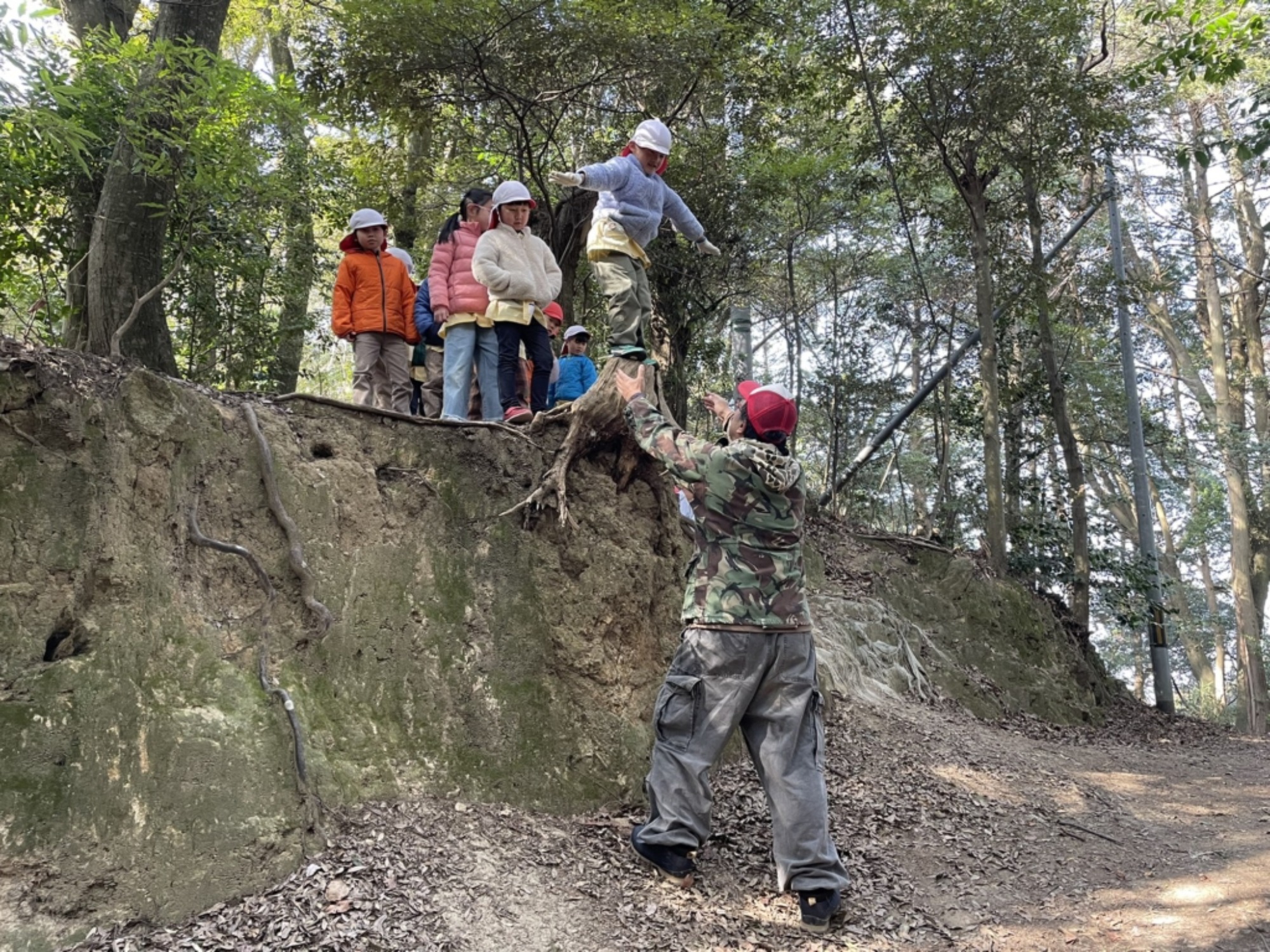 【年長】2/16　村積山　園外保育（3/4）