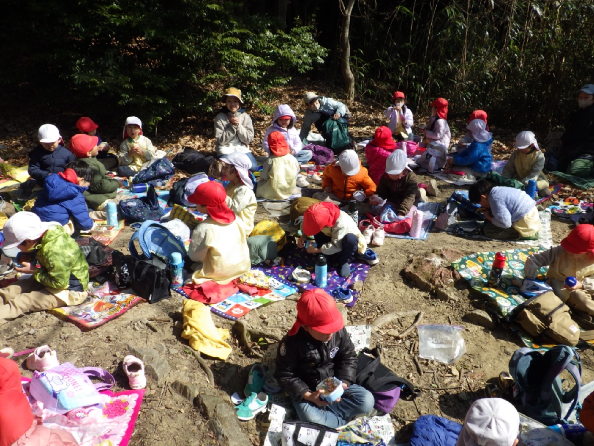 【年長】2/16　村積山　園外保育（3/4）