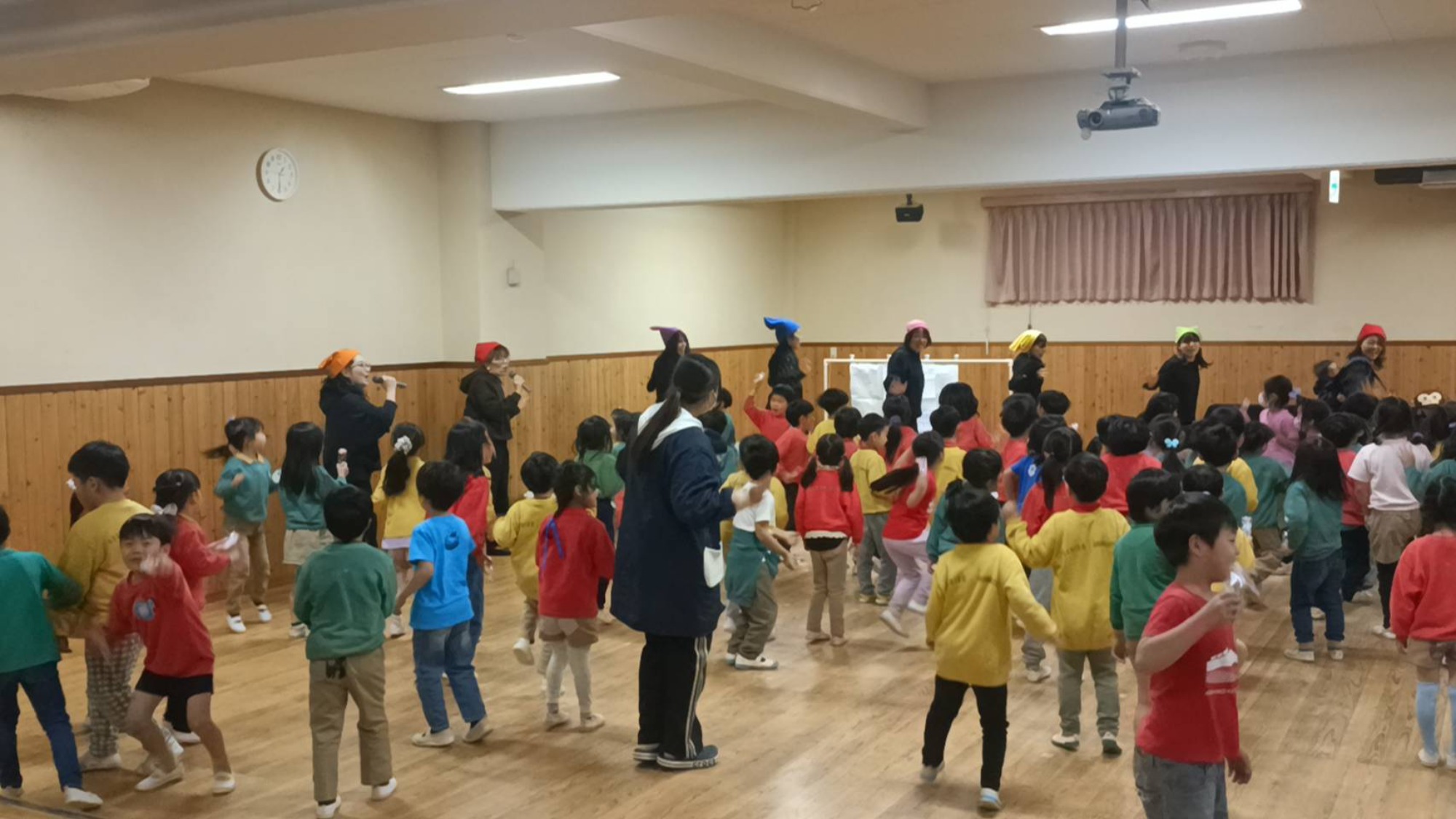 お蔵出し&卒園式練習&さるさる一座