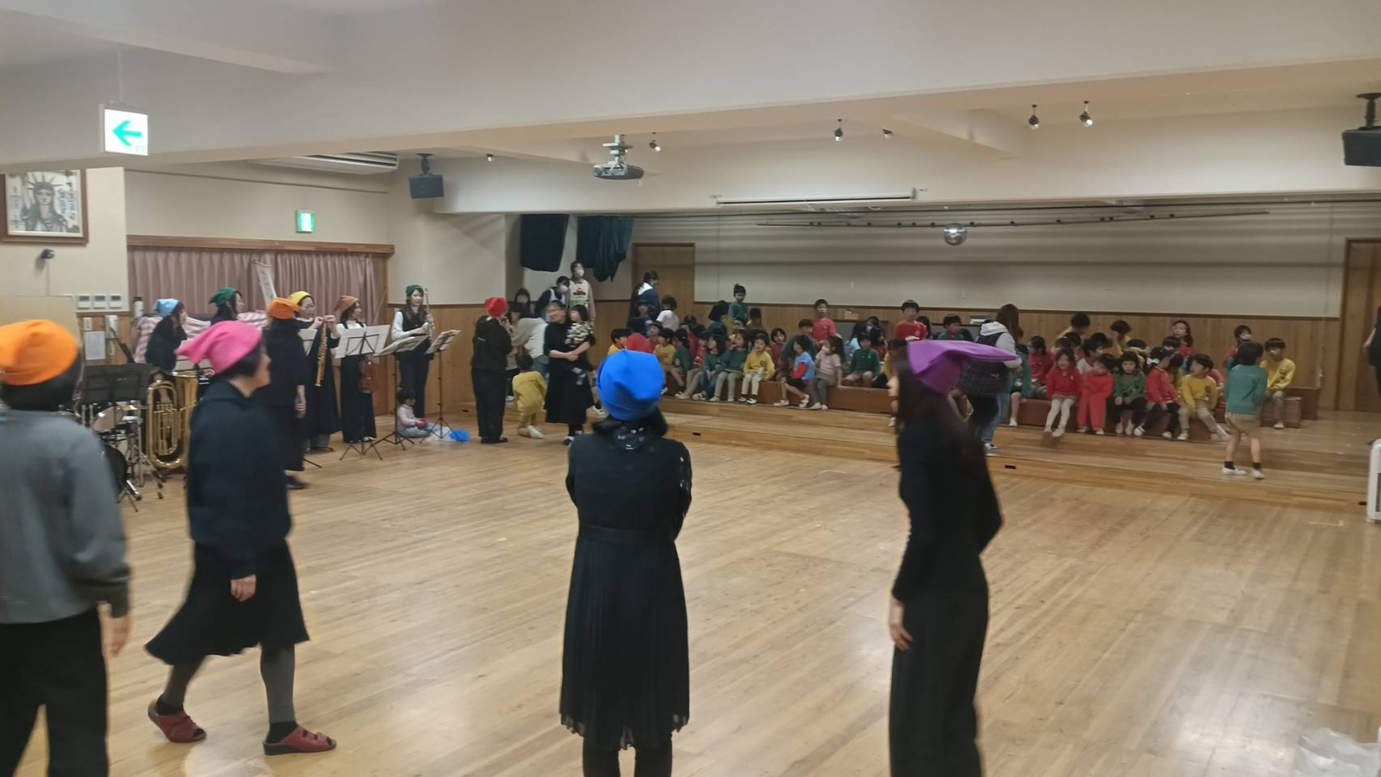 お蔵出し&卒園式練習&さるさる一座