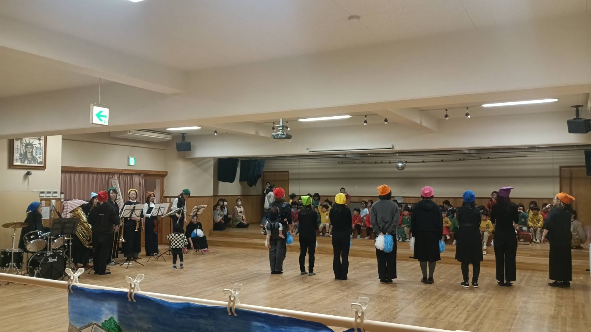 お蔵出し&卒園式練習&さるさる一座