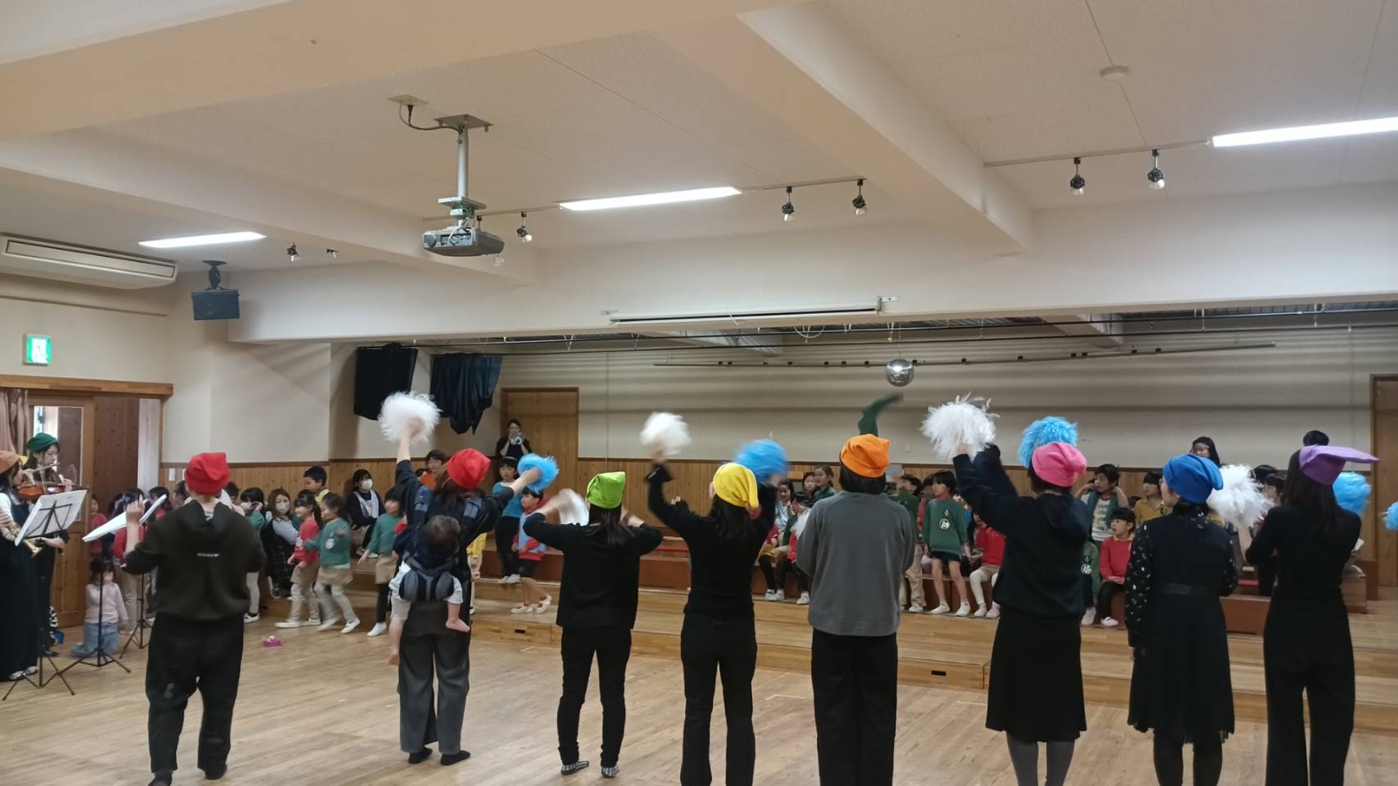 お蔵出し&卒園式練習&さるさる一座